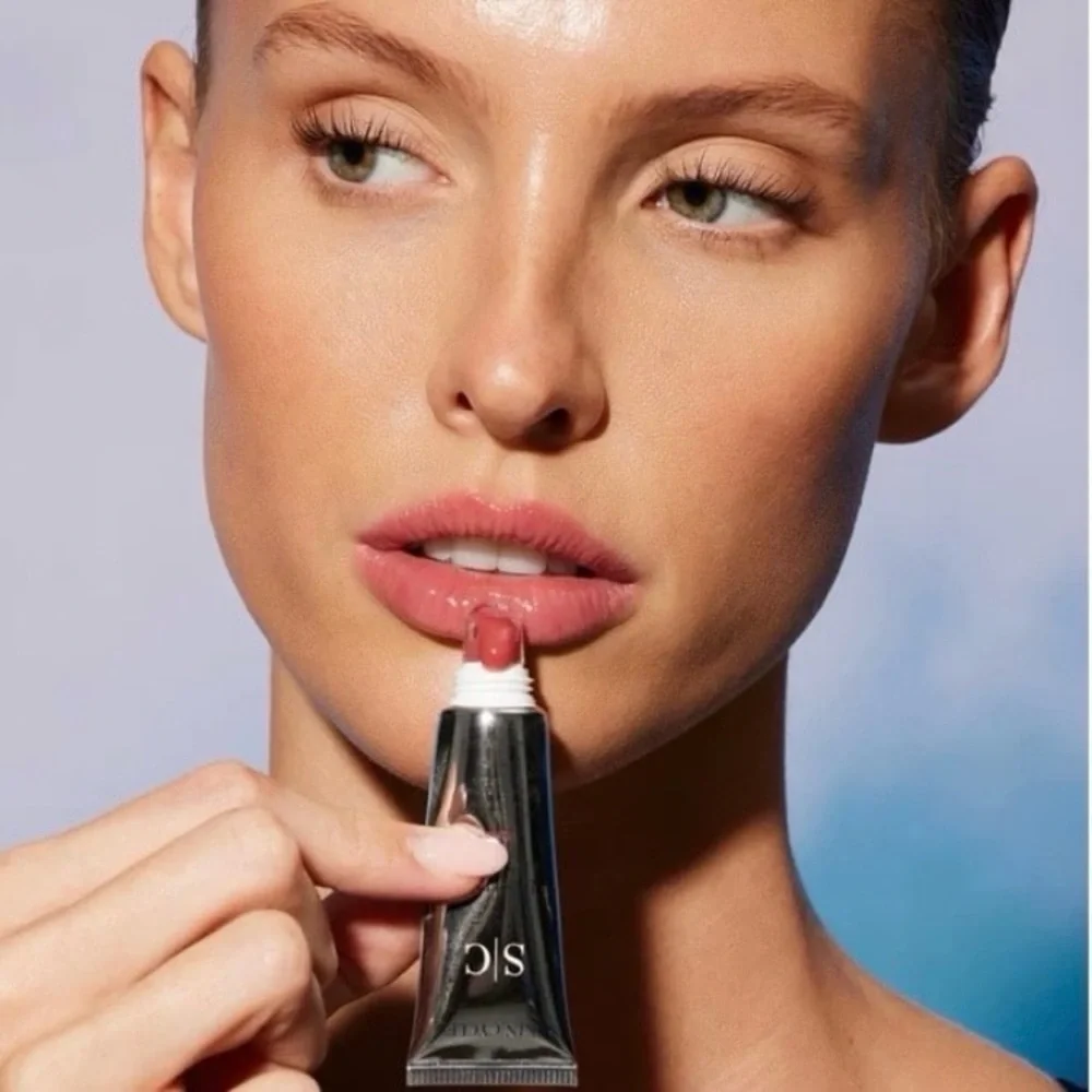 Skin Cycles Lasting Lips Tint SPF 15 Anti- Aging Lip Treatment EXP 05/2028 RV$78